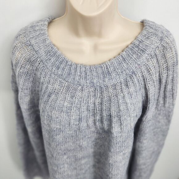 Lauren Conrad LC Sweater Women's Size Large Gray Round Neck w/Key Hole Back Tie - Picture 4 of 10